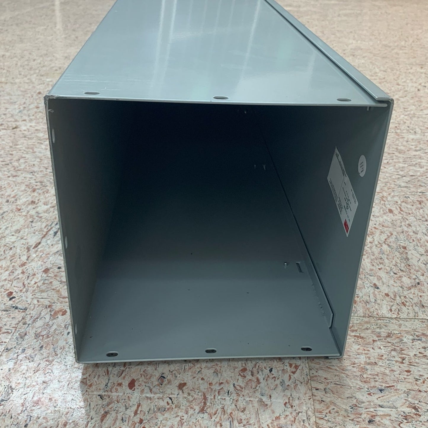 New Nvent Aluminum Wire Raceway Trough 96" by 10” by 10” Original Box