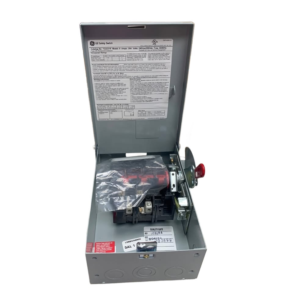 New Open Box GE General Electric TG3221R 30A Fusible General Duty Safety Switch