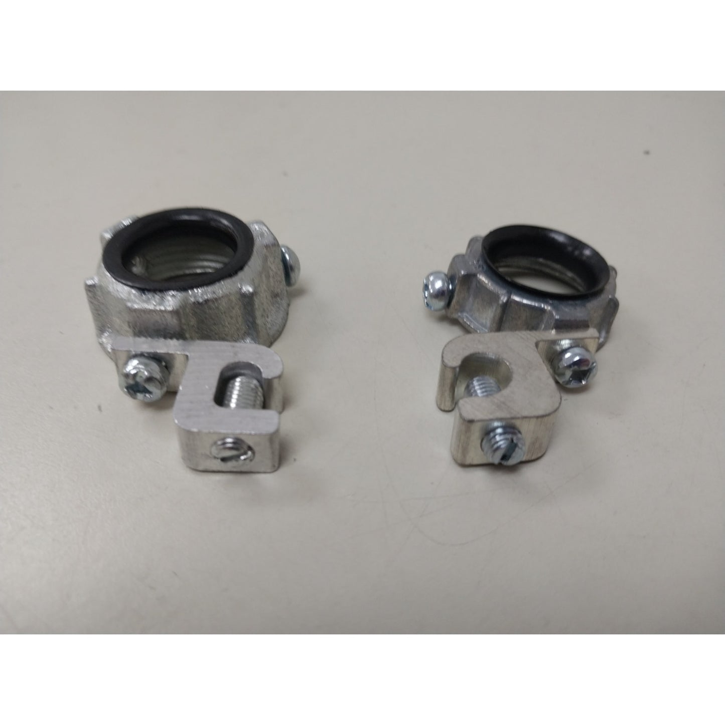 10 New Grounded Insulated 3/4" Zinc Metallic Grounding Bushings