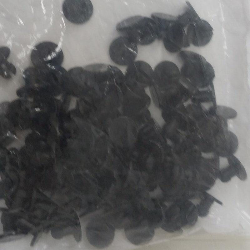 100 New In Package 27PIF0071B Black Nylon Split Push In Rivet Stud Fasteners