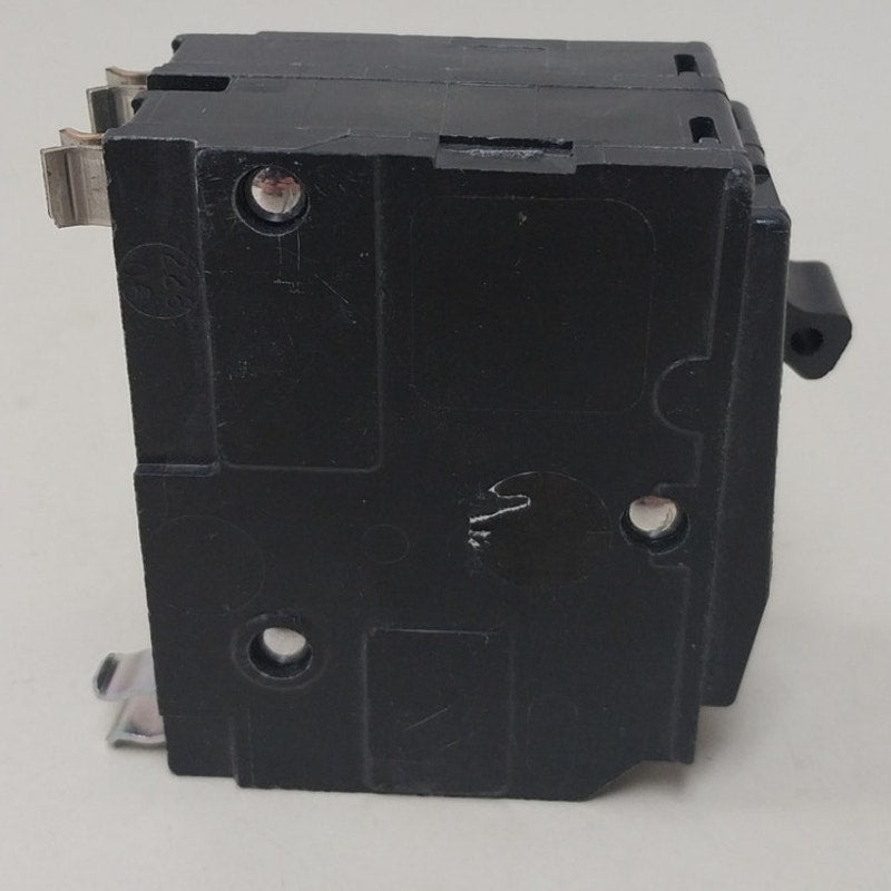 New Square D 20A 120/240V 10KA QO240 Circuit Breaker - Open Box