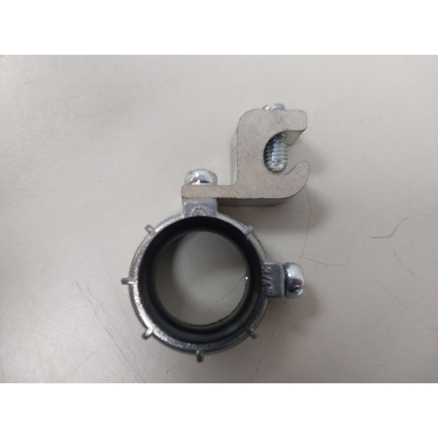 10 New Grounded Insulated 3/4" Zinc Metallic Grounding Bushings