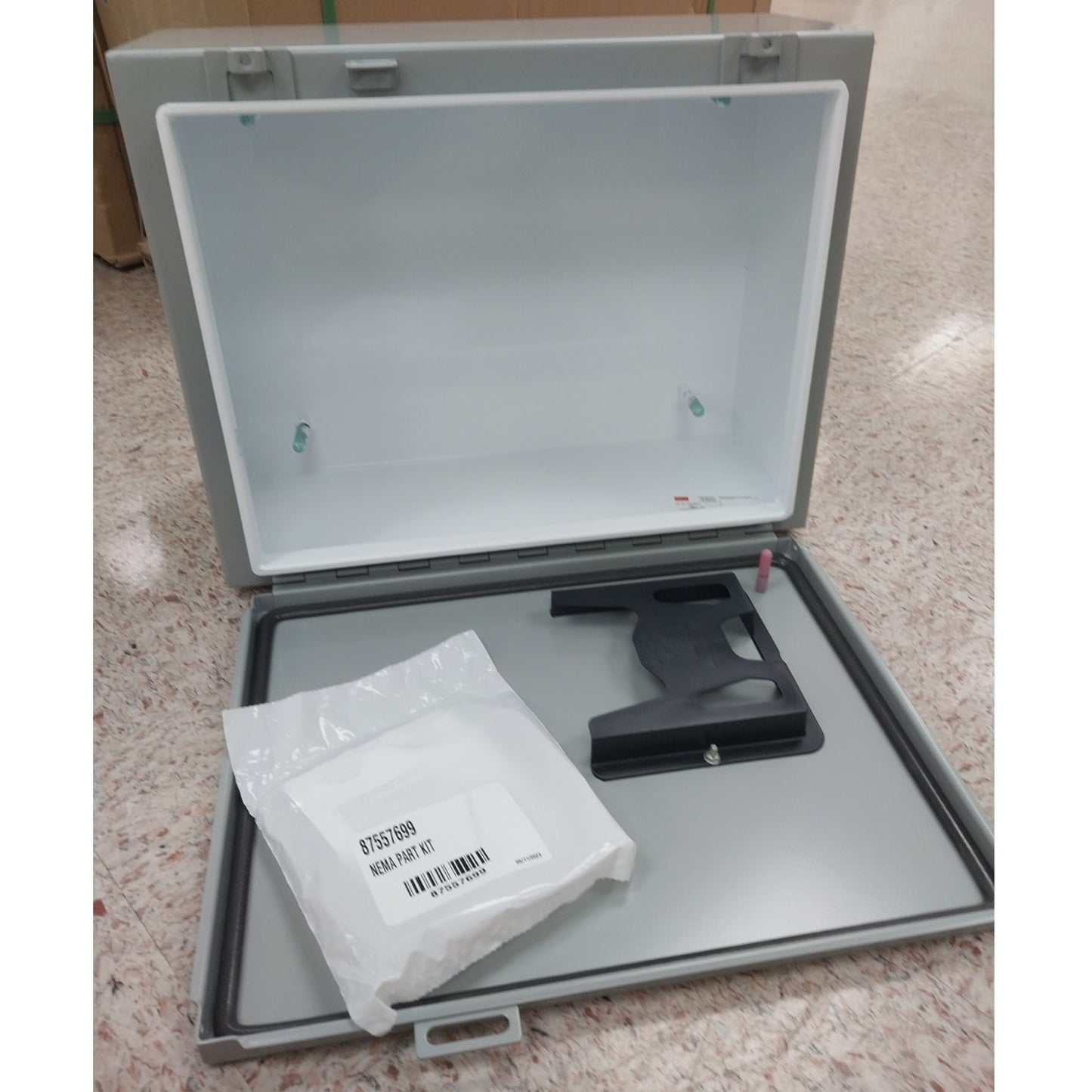 New Nvent Hoffman Metal Industrial 20" X 16" X 10" Control Panel Enclosure