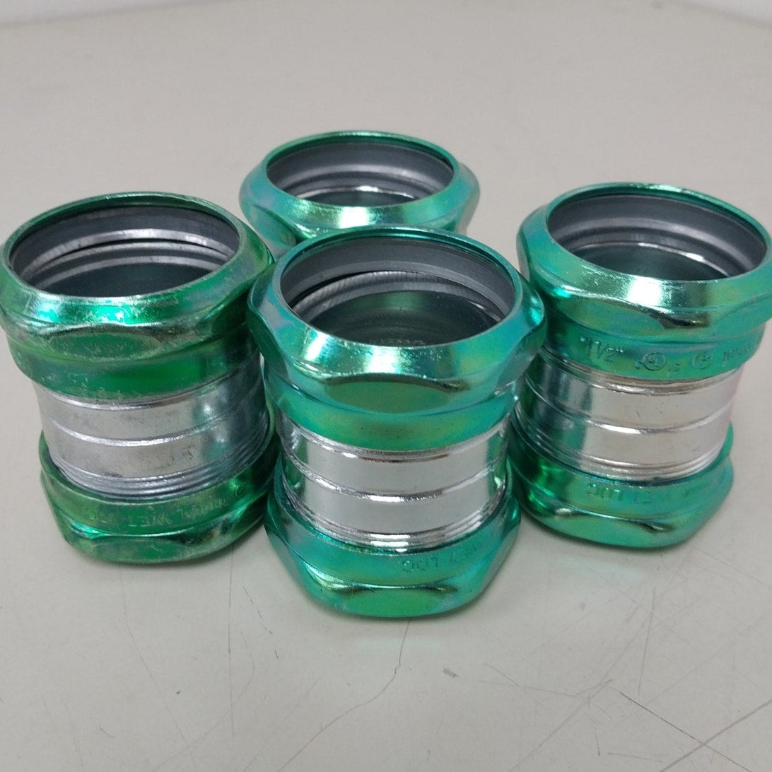4 New 1.5" Compression Type Metal EMT Electrical Metal Tube Watertight Couplers