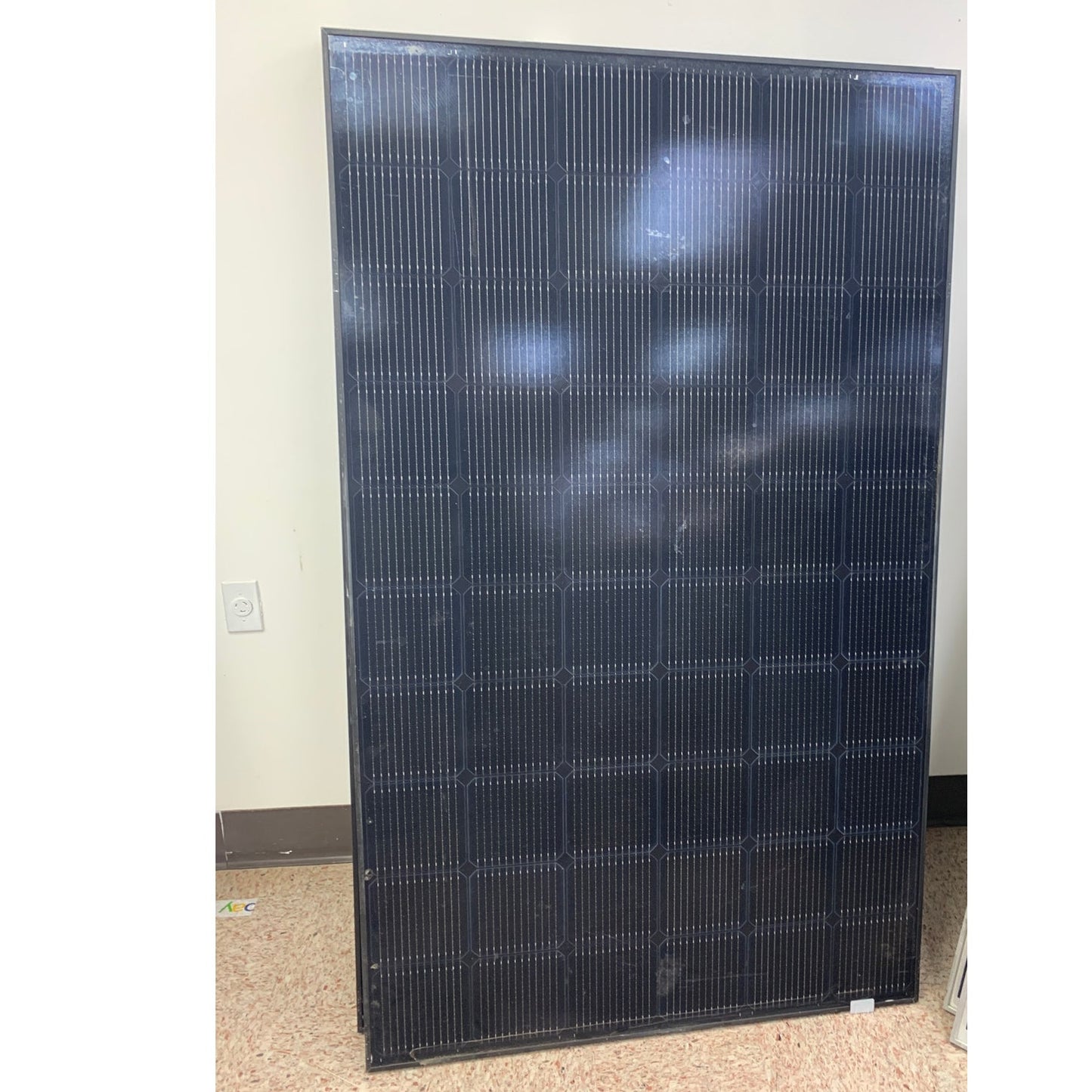 New LG NeON 2 Black 370W LG370N1K-A6 Solar Panel Module - Scratches