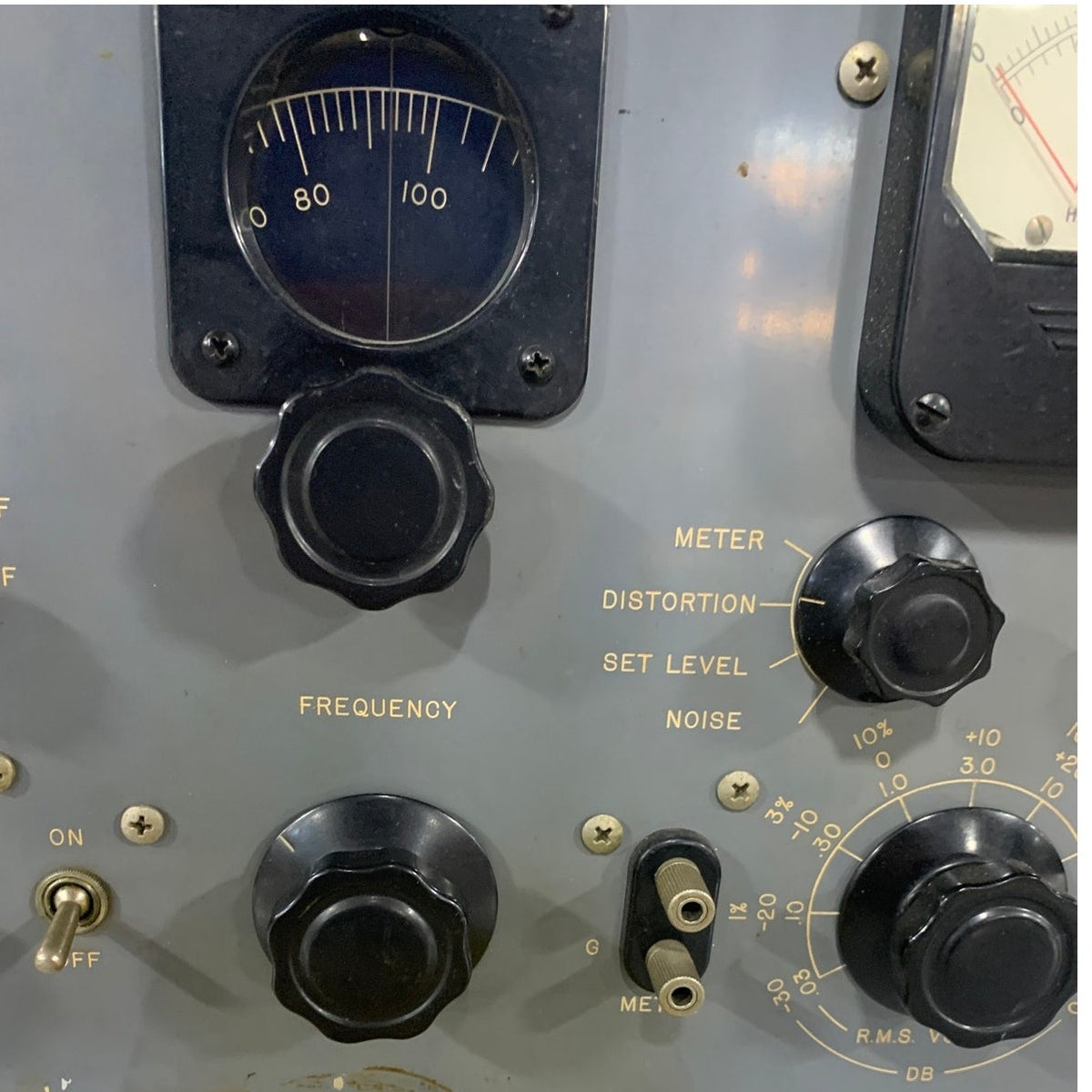 Hewlett-Packard HP 330D Distortion Analyzer — Vintage Audio/RF Test Equipment