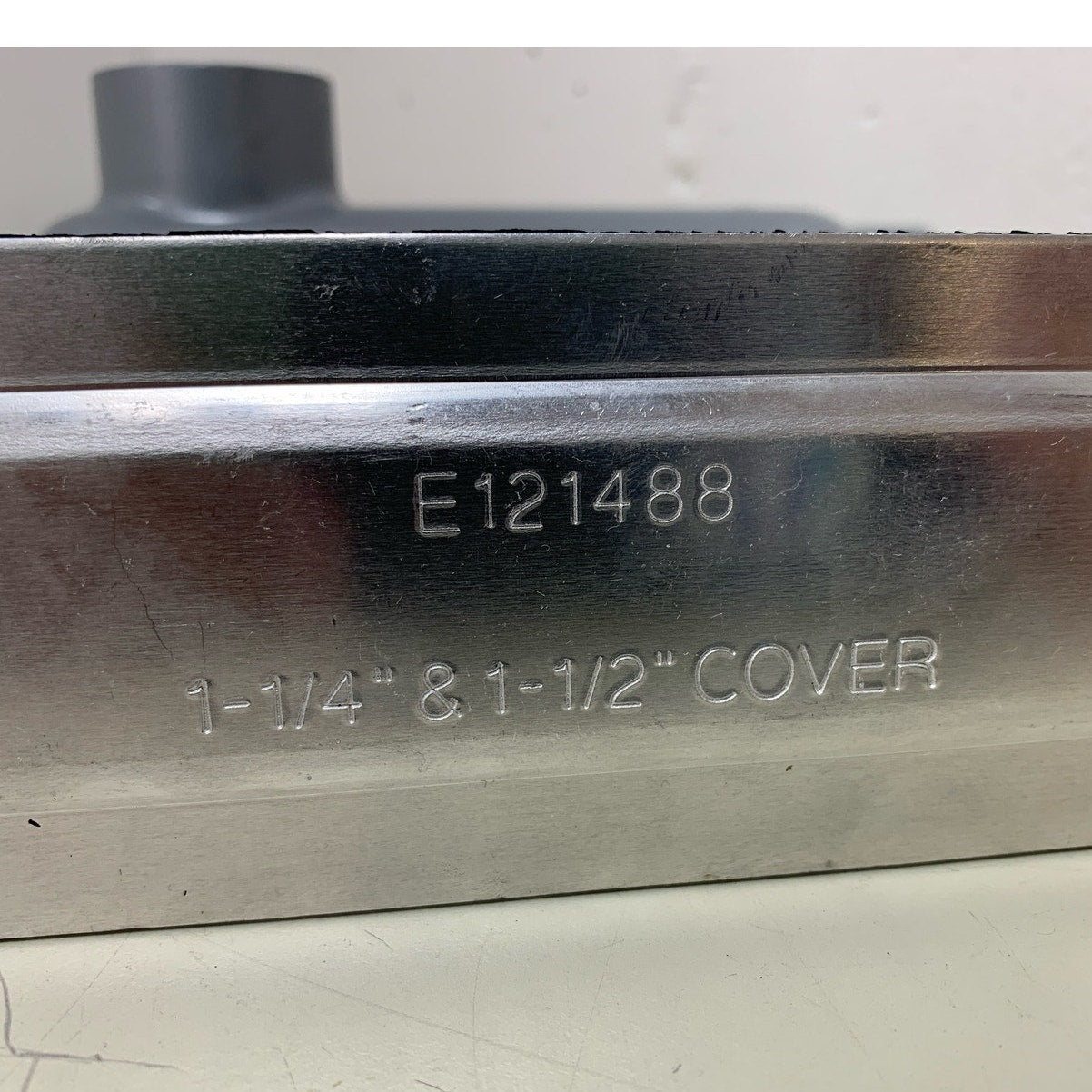 2 New Eaton LB45-CGN 1.25" Aluminum LB Conduit Body With Cover & Gasket