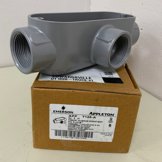 New In Box Emerson T125-A Form 85 1.25" Aluminum T Conduit Body