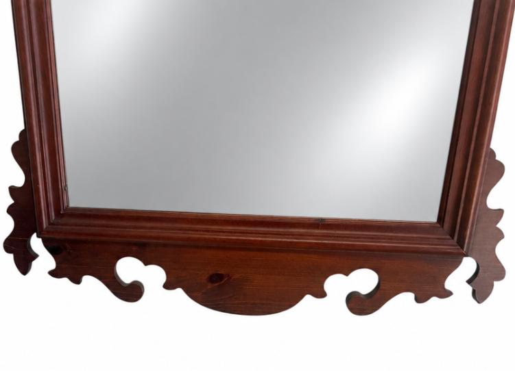 Bottom detail with shiny mirror finish
