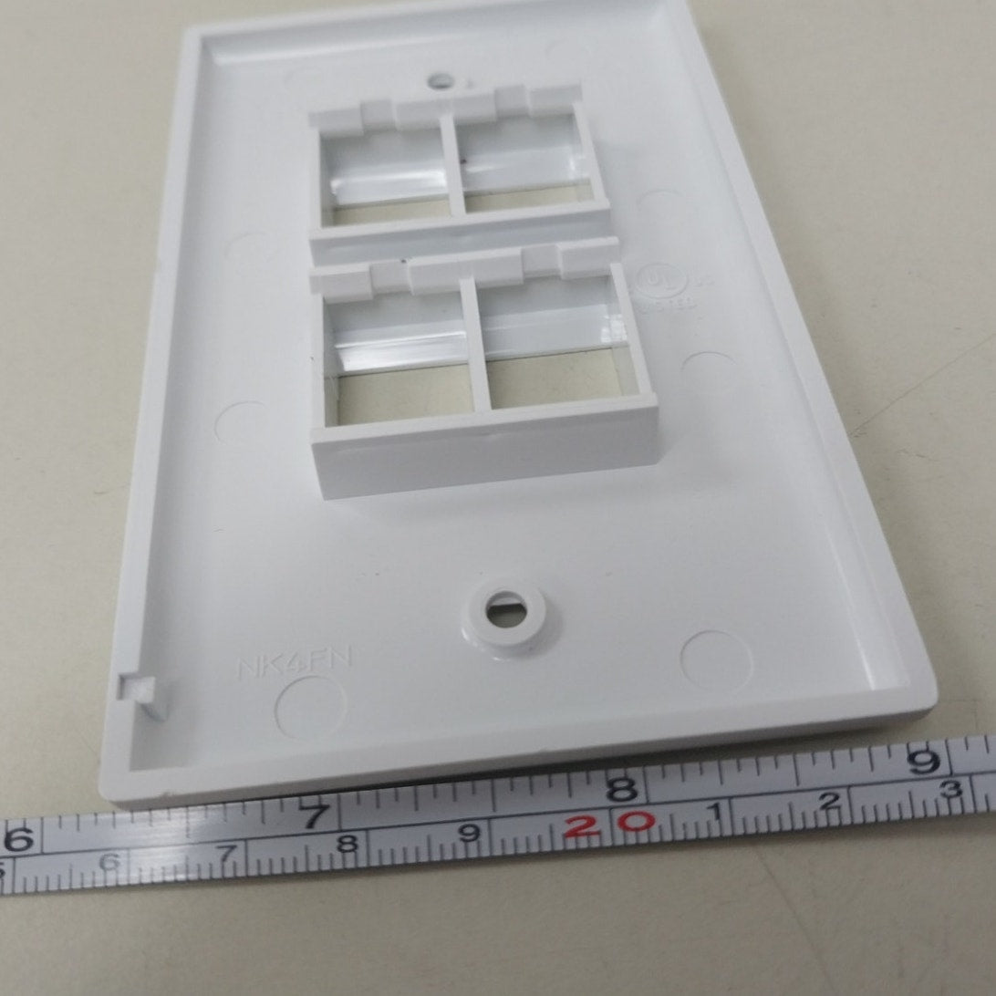 New Panduit Netkey NK4FNWH 4 Position White Plastic Faceplate