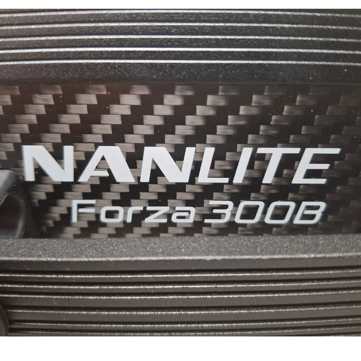 Nanlite Forza 300B Bi-Color LED Light Kit & Case | St. Louis Pickup